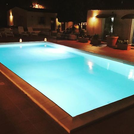 Locanda Rurale Santa Marta อาโวลา ภายนอก รูปภาพ