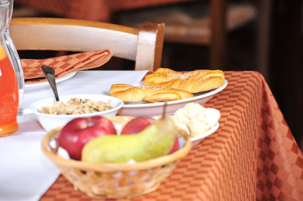 Locanda Rurale Santa Marta อาโวลา ภายนอก รูปภาพ