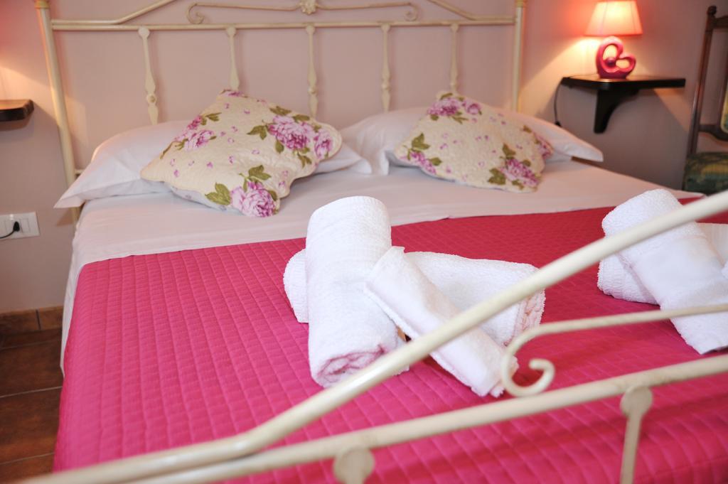 Locanda Rurale Santa Marta อาโวลา ภายนอก รูปภาพ