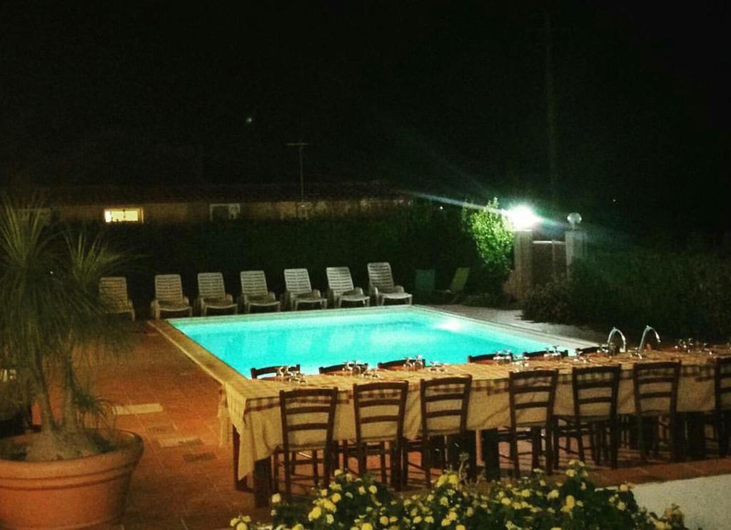 Locanda Rurale Santa Marta อาโวลา ภายนอก รูปภาพ